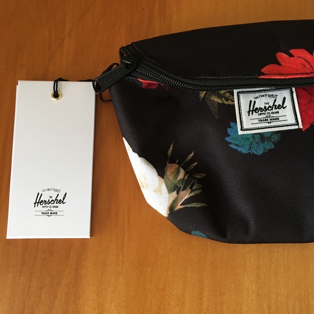 Herschel Fourteen Hip Pack, Vintage Floral Black